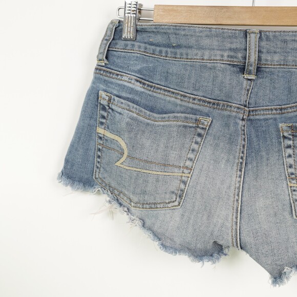 American Eagle Outfitters Frayed cut off sequin denim shorts size 2 - Picture 9 of 10